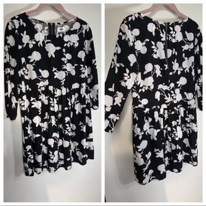 Floral dress with sleeves